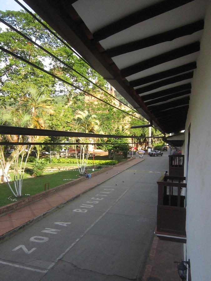 Hotel Central Graciela Valle de San José Buitenkant foto
